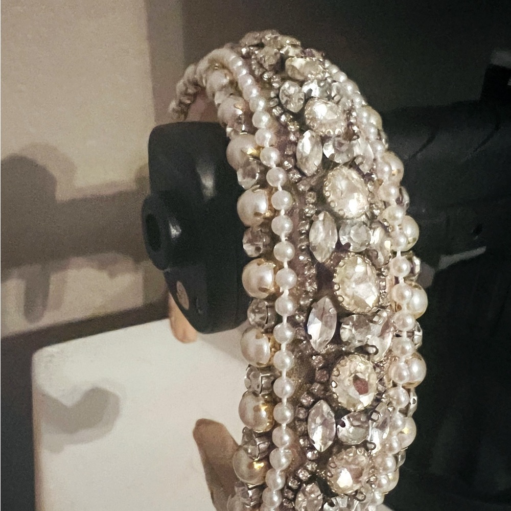 Diamond beaded headband ! Gorgeous